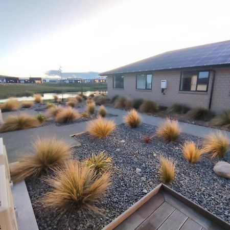 April Apartments Lake Tekapo Exteriör bild