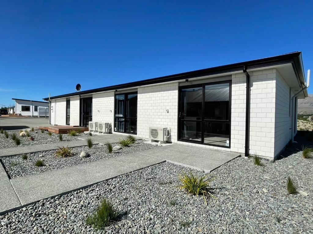 April Apartments Lake Tekapo Exteriör bild
